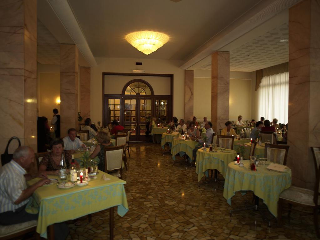 โรงแรมเอ็กเซลซิเออร์ แตร์เม อาบาโนแตร์เม ภายนอก รูปภาพ